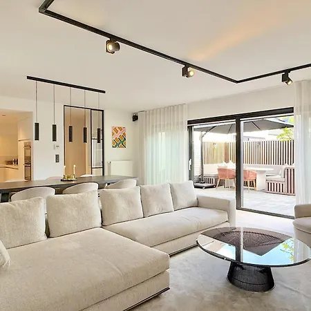 22 Charming Spacious Near Golf Villa