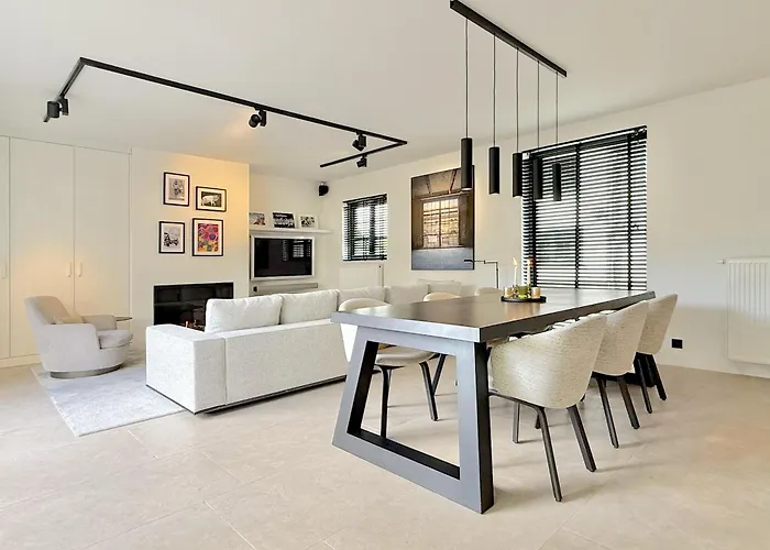 22 - Charming Spacious Near Golf Villa *